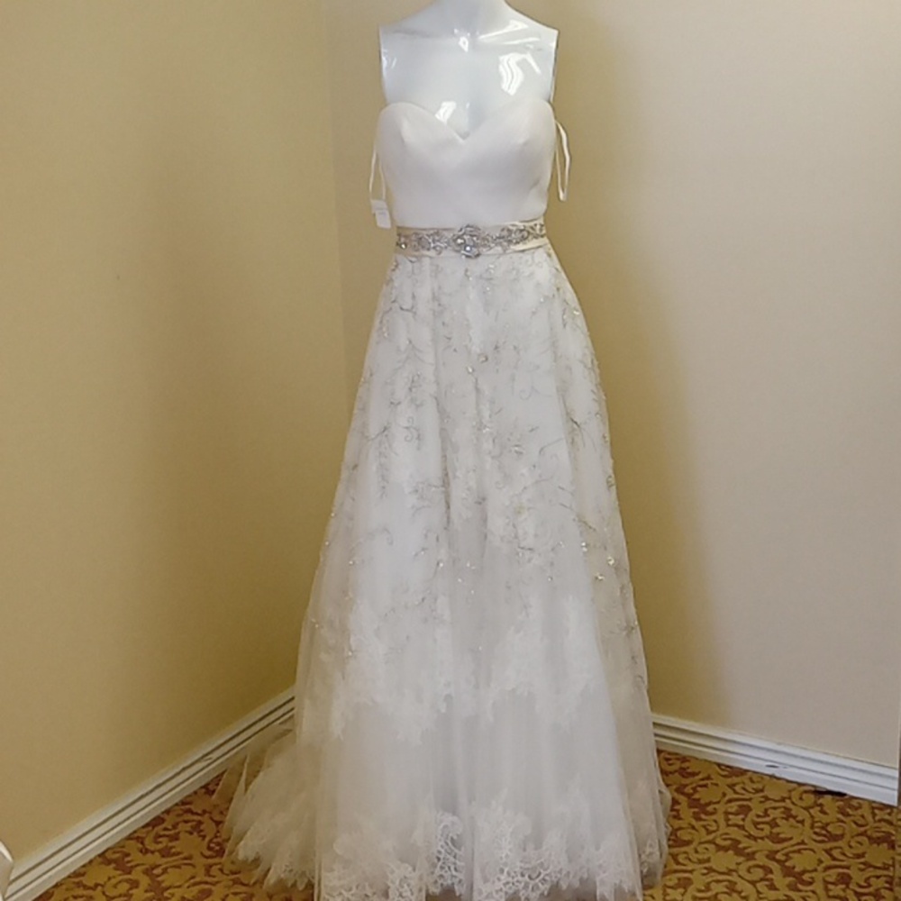Casablanca bridal size 2 wedding gown